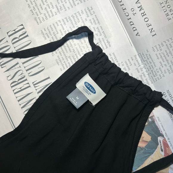 Old Navy black sleeveless romper - Picture 3 of 4